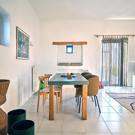 Villa Leticia With Pool With Amazing Sea Views, Paros *