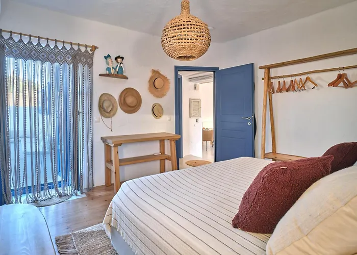 Leticia With Pool With Amazing Sea Views, Paros